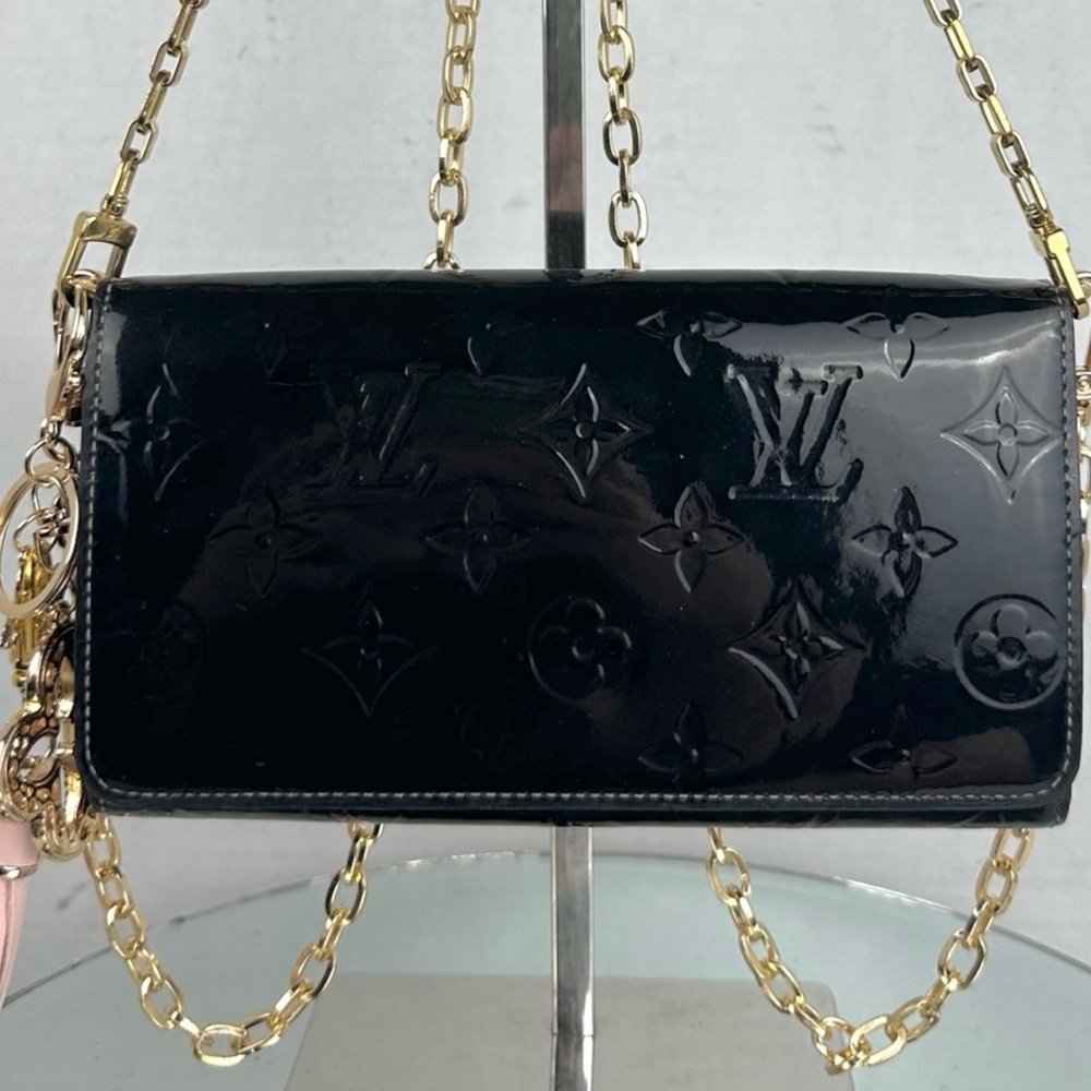 Louis Vuitton Amarante Monogram Vernis Shoulder Bag in Black Patent Leather